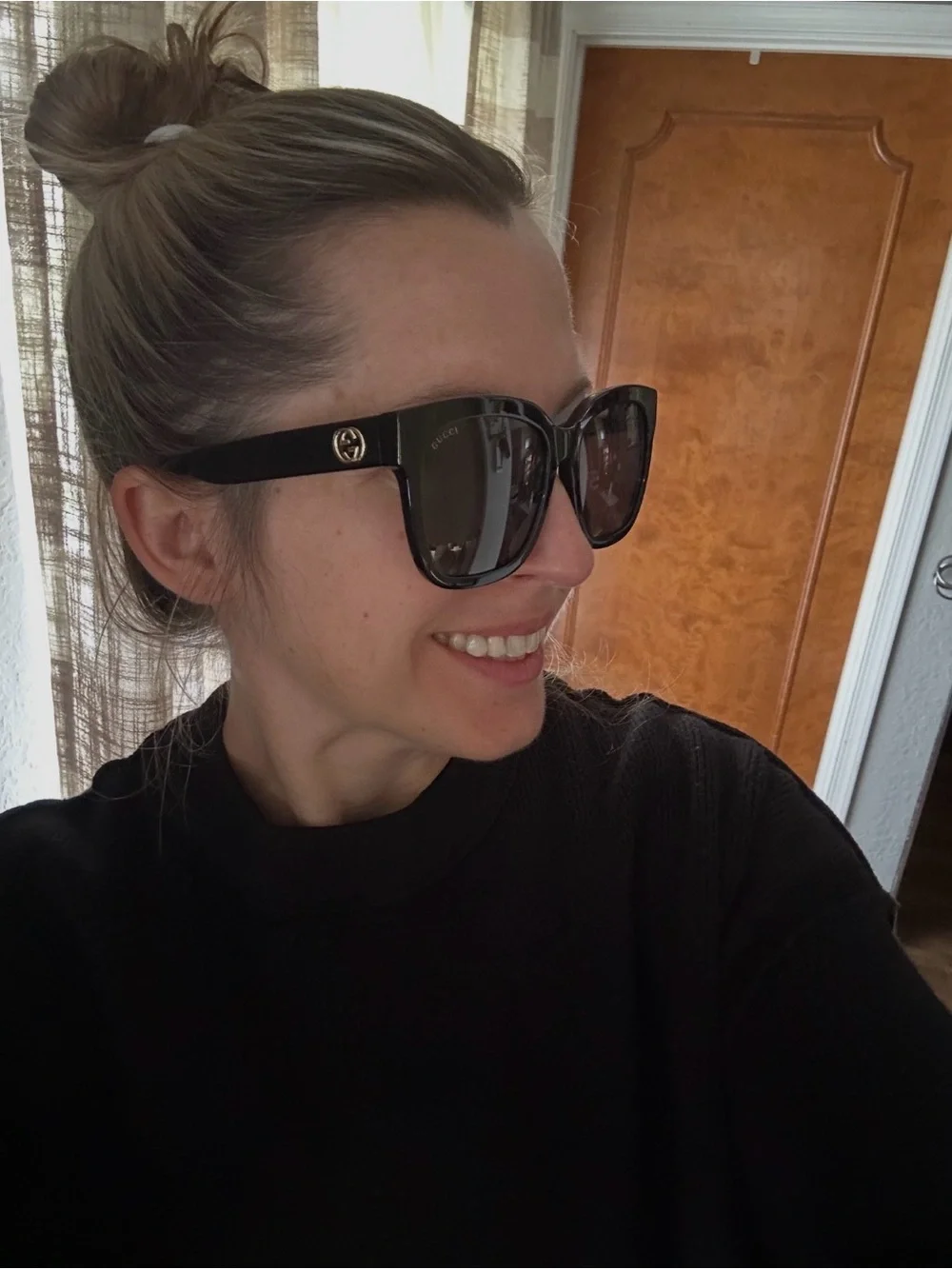 Gucci Sunglasses- Like New! - Picture 9 of 10
